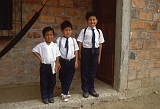 620_Broertjes in schoolkleding, Agua Blanca